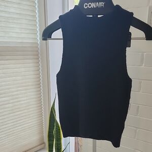 Black Sleeveless Sweater, Xs
